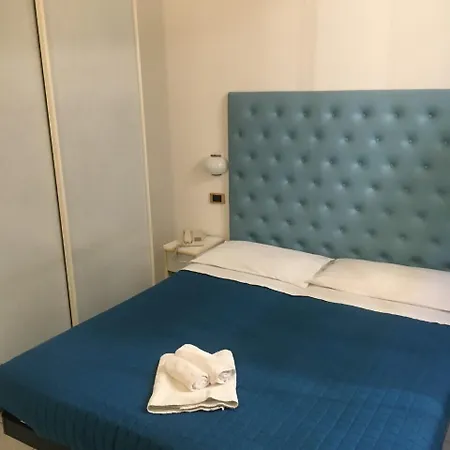 Italia Boutique Римини