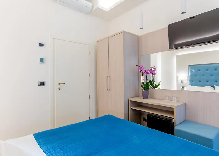 Italia Boutique Hotell 3*