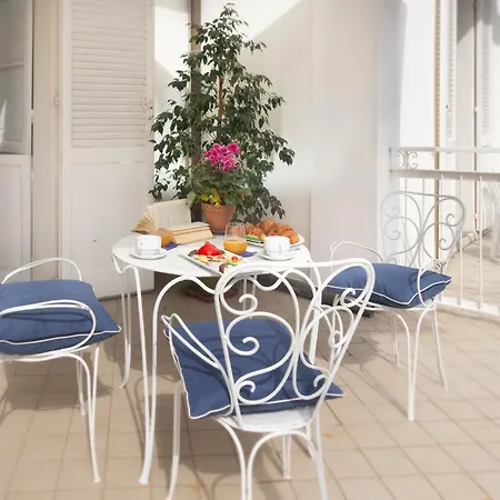 Italia Boutique Римини