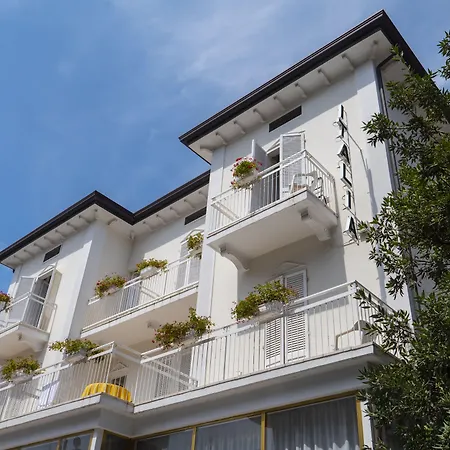 Italia Boutique Hotel 3*