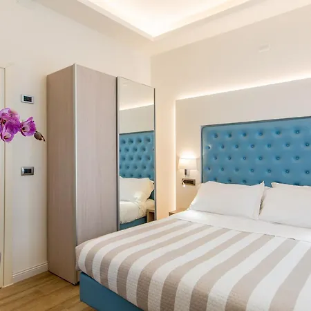 Italia Boutique Hotel 3*